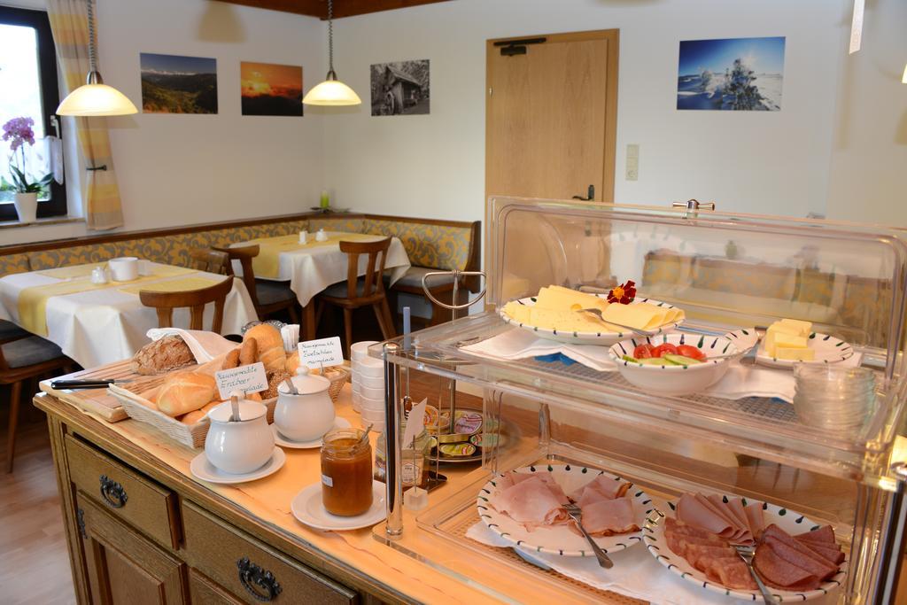 Haus Miriam Hotel Sankt Lorenzen ob Murau Ruang foto