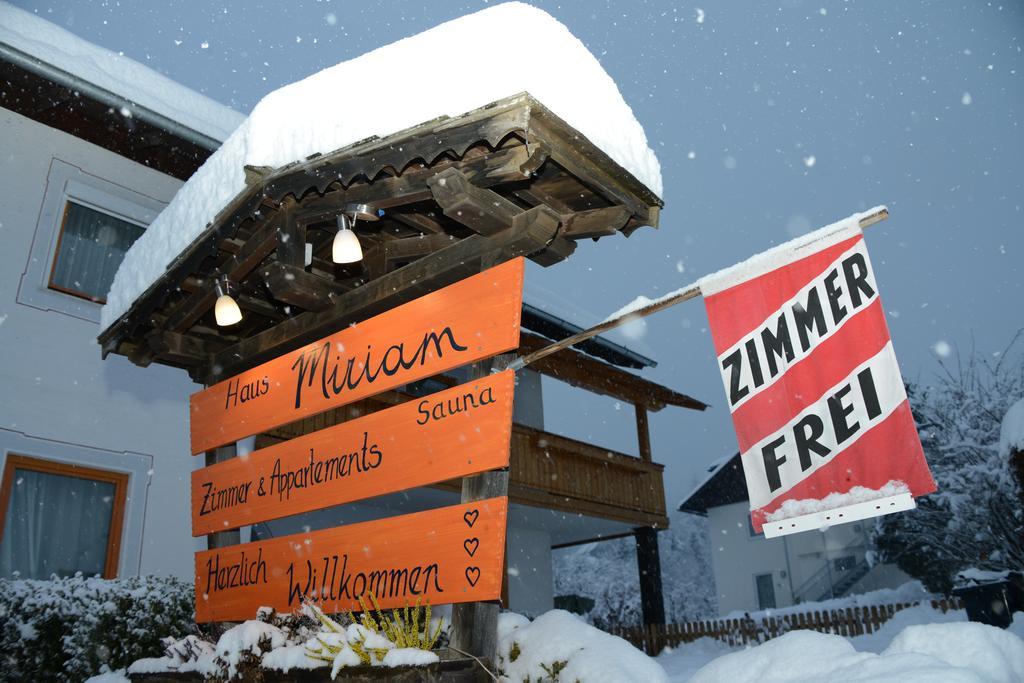 Haus Miriam Hotel Sankt Lorenzen ob Murau Ruang foto